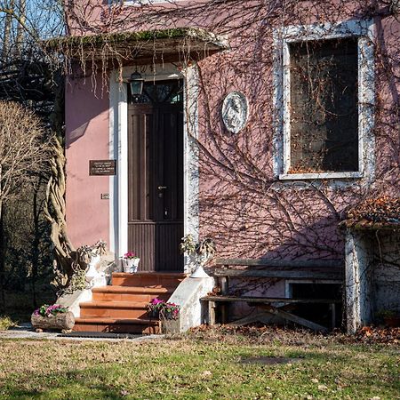 Le Case Nel Bosco Vanzago Экстерьер фото